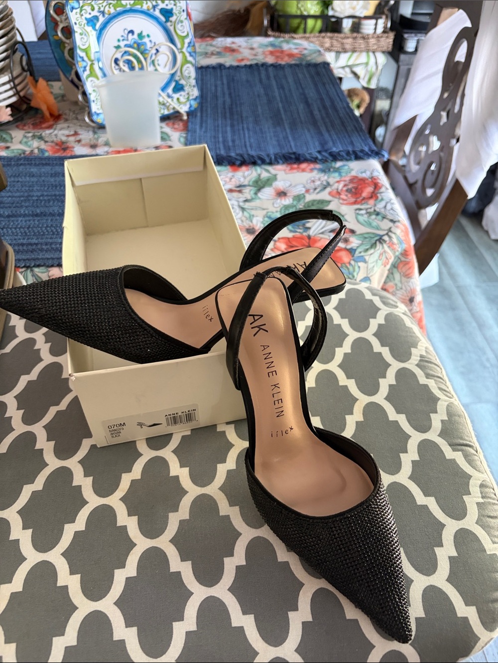 Anne Klein Black Textured Pointed Slingback Heels NWT
